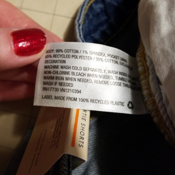 NWT Universal Thread High Rise Shortie Jean Shorts - Picture 6 of 7